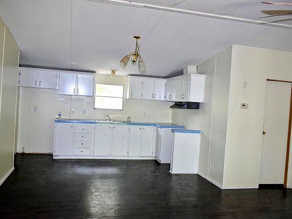 3rd image of 8607 Burleson Manor Rd #A