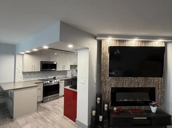 8340 Greensboro Dr APT 1007, Mc Lean, VA 22102