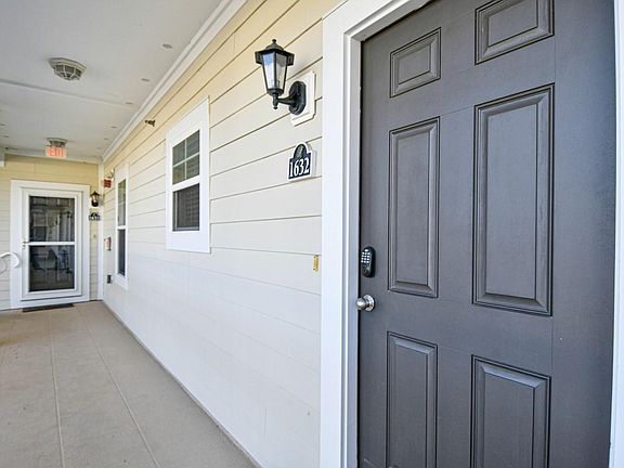 4th image of 6253 Catalina Dr. #1632