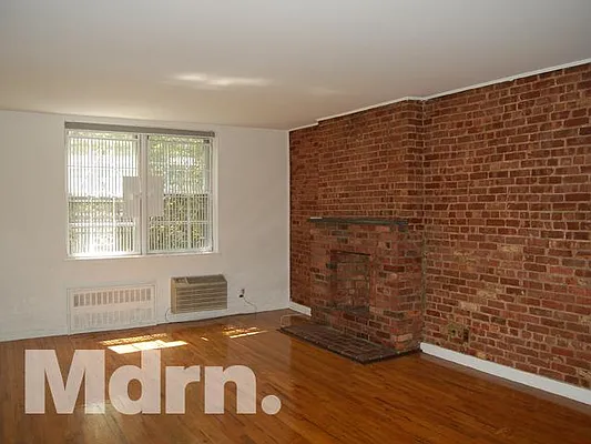 Rented by Mdrn Residential | media 9