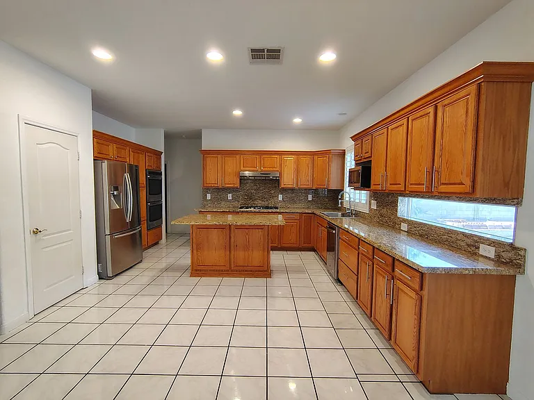267 Daisy Gold Ct — Photo 4