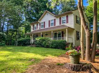 8 Glen Crest Dr, Arden, NC 28704