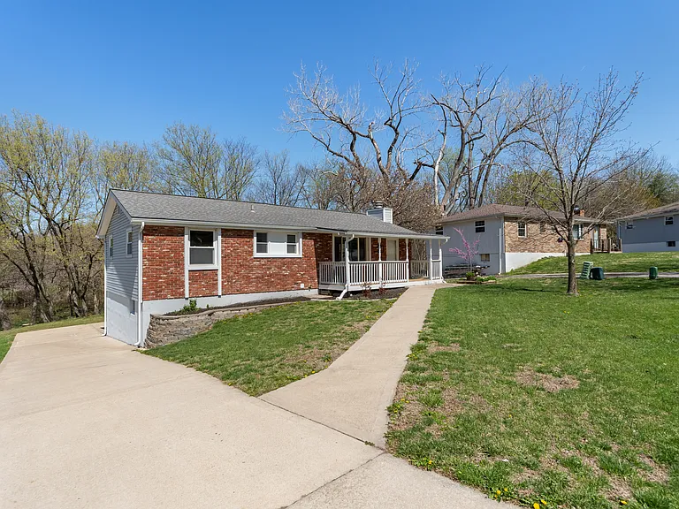 28 Misty Springs Cir — Photo 34