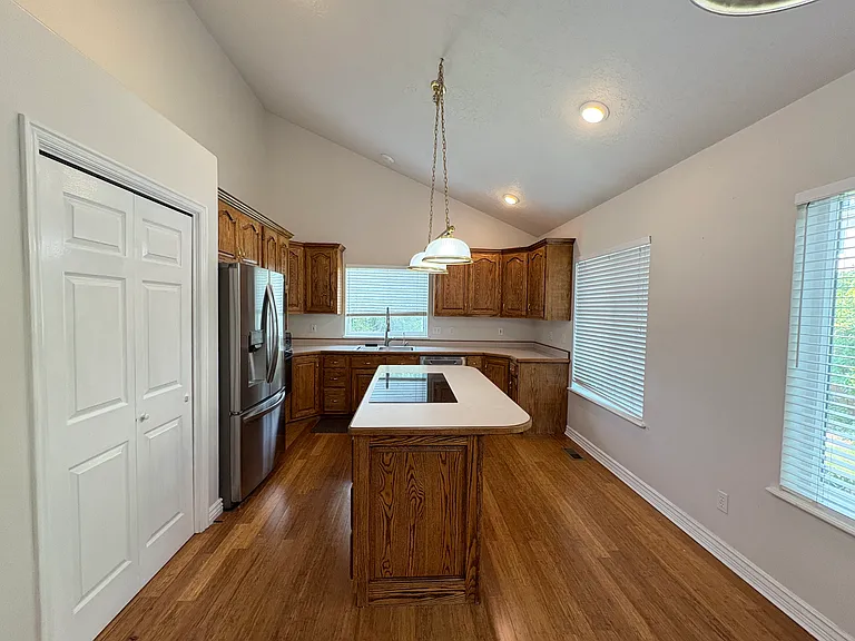 428 N 1200 E — Photo 27