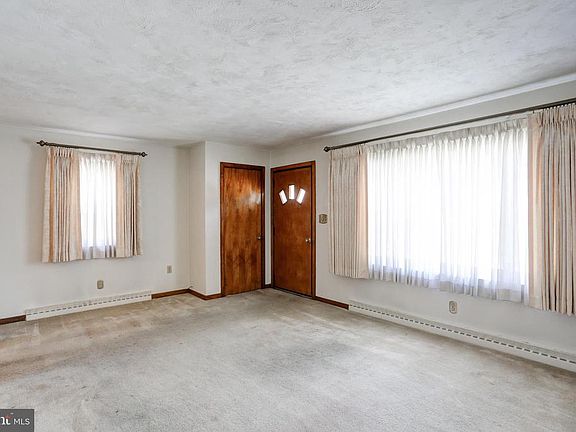4th image of 718 Elkwood Dr