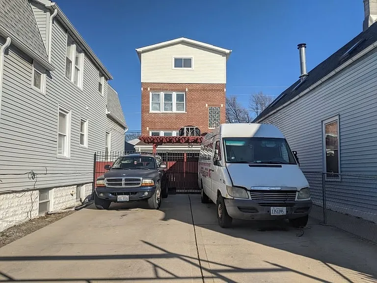 2131 N Lorel Ave #1 — Photo 7
