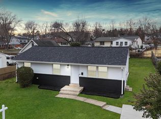4214 Hemingway Dr, Woodbridge, VA 22193