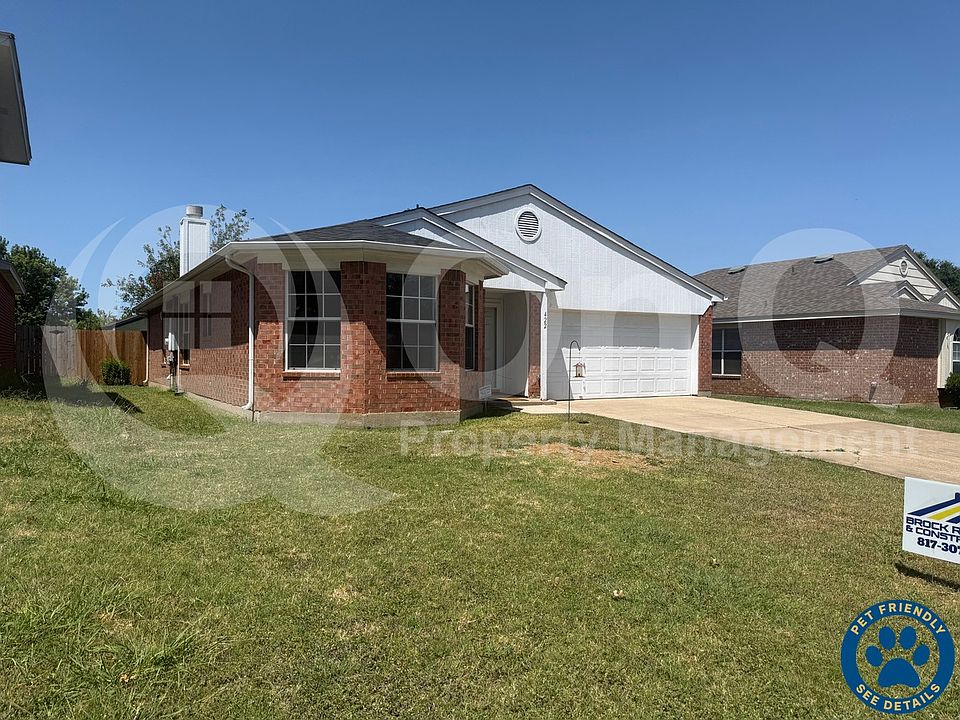 1st image of 422 Blueberry Hill Ln