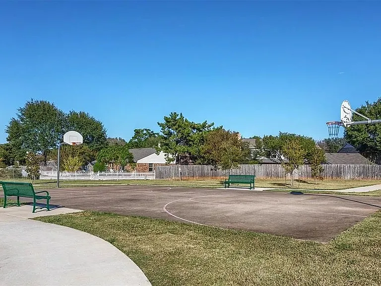 3806 Cortadera Ct — Photo 8