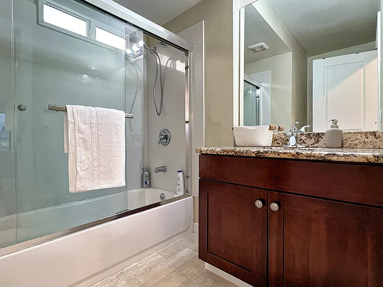 10057 Arrowsmith Ave S — Photo 20
