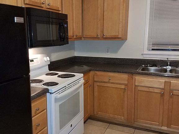 2nd image of 3341 Golden Oaks Ln