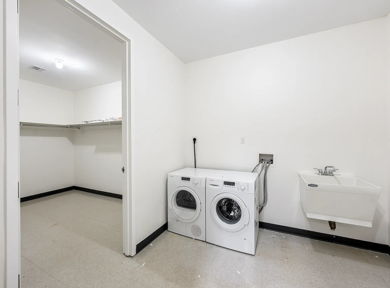 RIDGE POINT APARTMENTS — Photo 3