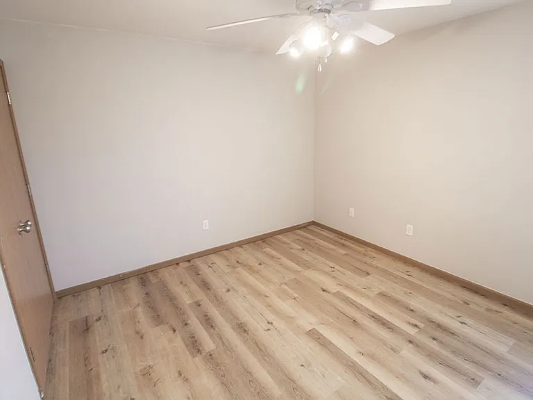 1516-1518 Citadel Dr — Photo 23