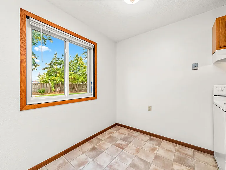 Westview Apartments — Photo 12
