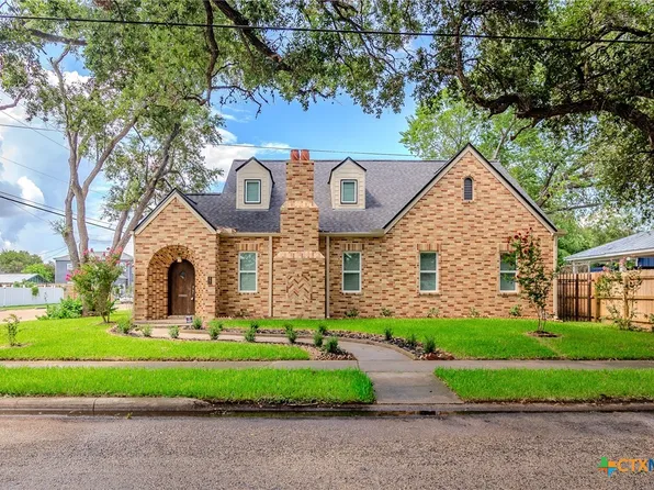 407 E Santa Rosa St, Victoria, TX 77901