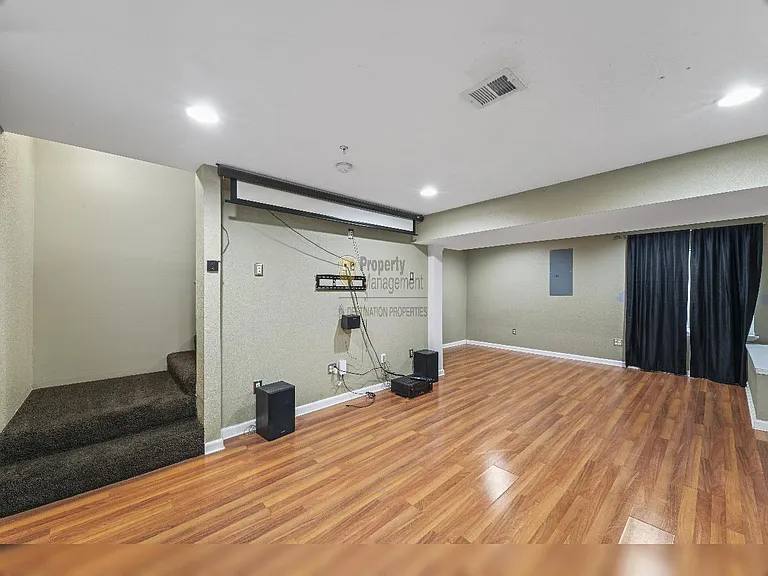 8938 Boehm Dr — Photo 21