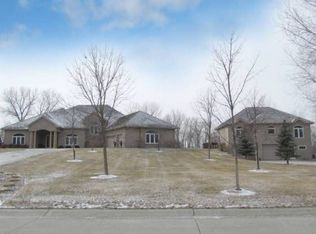574 Firethorn Trl, Dakota Dunes, SD 57049