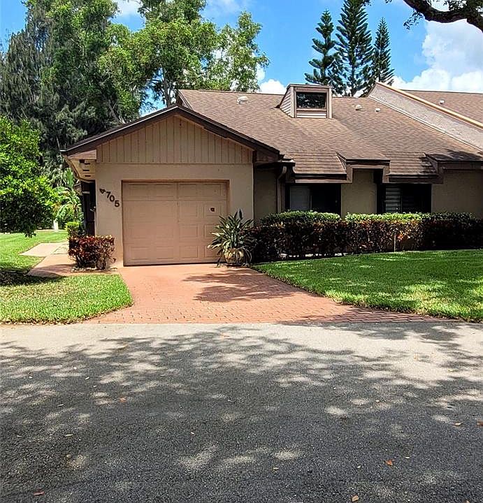 1st image of 4705 Fountains Drive