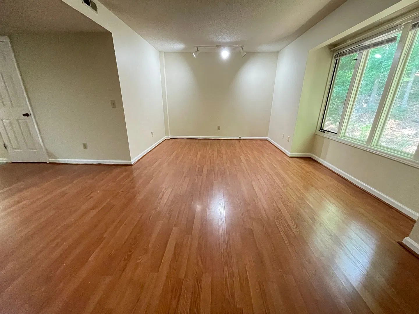 714 Martin Luther King Jr Blvd — Photo 4