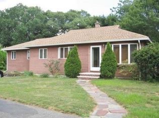 35 Goldencrest Ave, Waltham, MA 02451
