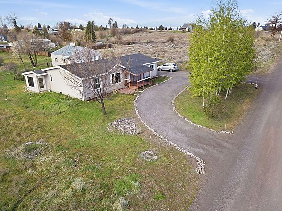 5th image of 2586 Meadow View Dr