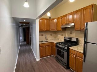 67 Java St APT 1R, Brooklyn, NY 11222