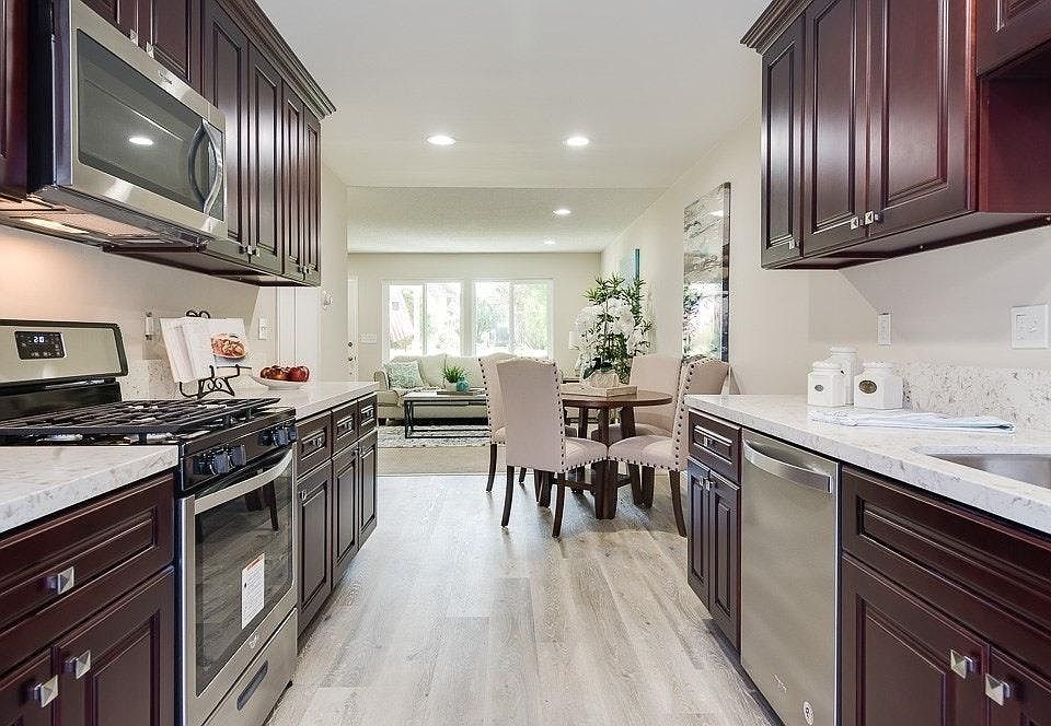 Kitchen - Dining Area