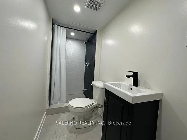23 Redhill Ave #LOWER — Photo 11