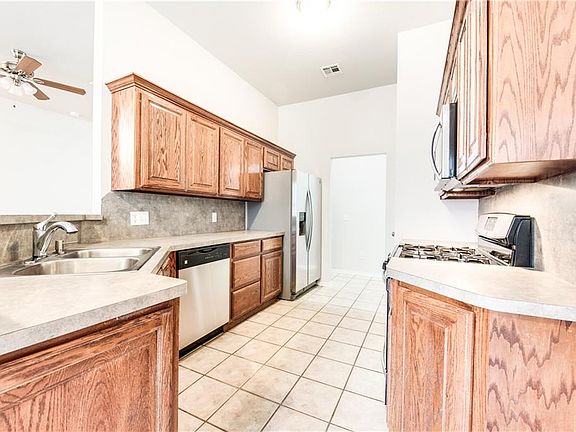 5th image of 2405 Port Rush Dr
