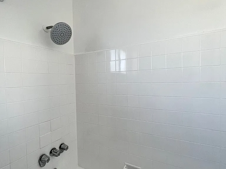 Caribbean Normandie Apartments — Photo 23