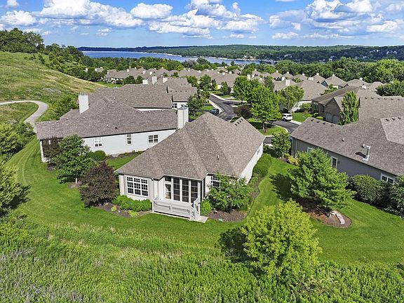 3rd image of 120 Lake Vista COURT