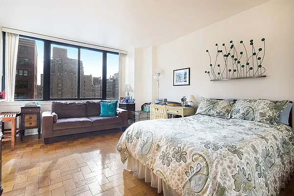 Rented by Compass | media 7