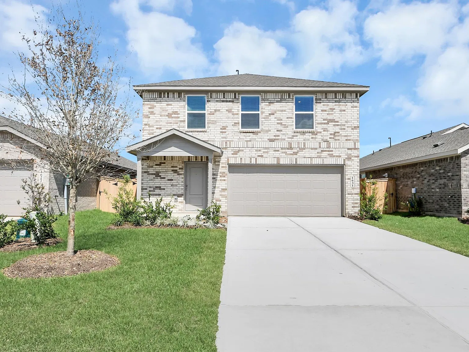 4 bed, 2.5 bath, 2066 sqft, $2,250 — Photo 3