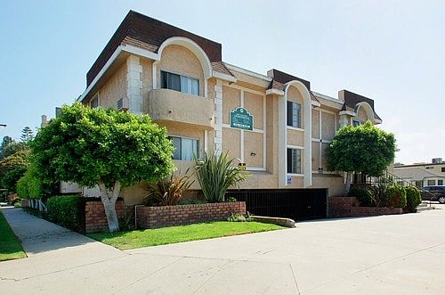 2nd image of 12602 Venice Blvd APT 204