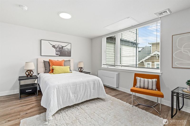 2nd image of 5022 Martin Luther King Jr Way S #509