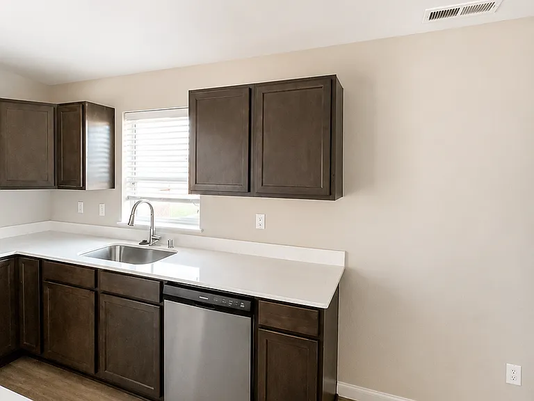 8441 63rd St NE — Photo 5