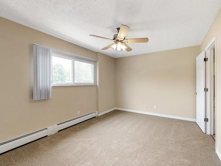 Oak Valley Apartments — Photo 75