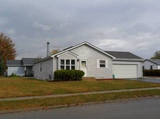 1215 W 9th St, Belvidere, IL 61008