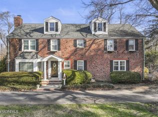 71 Cherry Tree Farm Rd, Middletown, NJ 07748