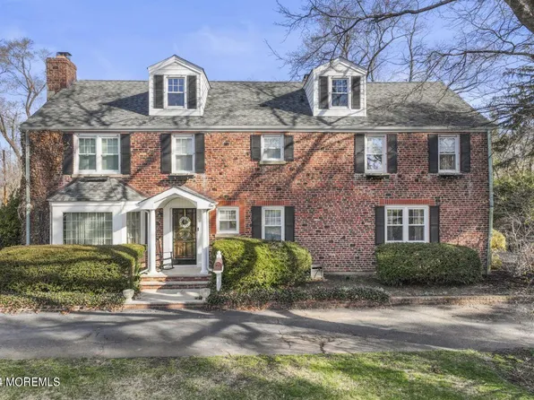 71 Cherry Tree Farm Road, Middletown, NJ 07748