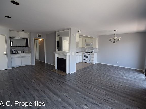 2nd image of 3960 Carpenter Ave APT 309