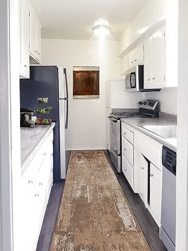 Franklin House Apartments — Photo 3