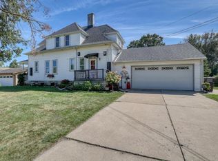 10321 W Morgan Ave, Greenfield, WI 53228