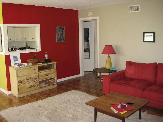 706 W 34th St #201 — Photo 2