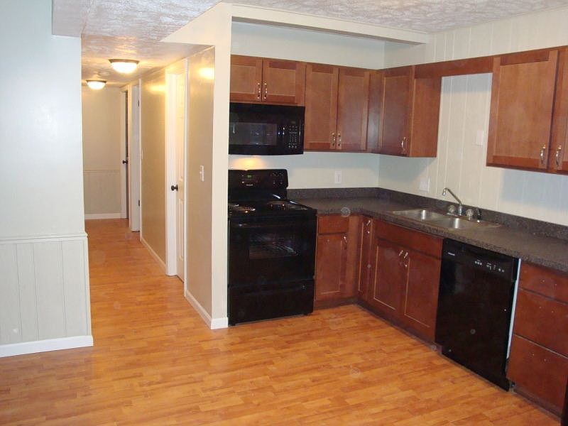 Middle Floor Kitchen