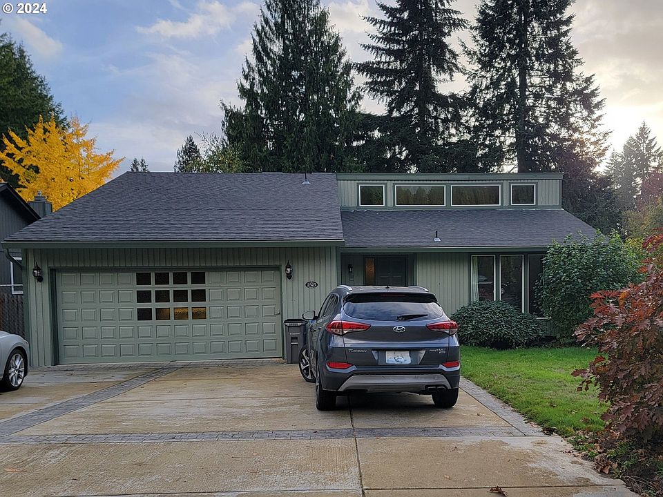 1st image of 2325 NE Parkview Dr