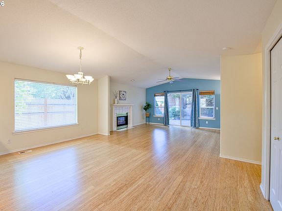 4th image of 2179 SE Glendale Ct