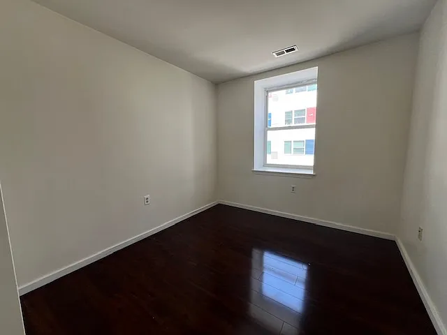 222 N 9th St #2F — Photo 6