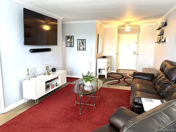4th image of 280 GUY LOMBARDO Avenue #5L