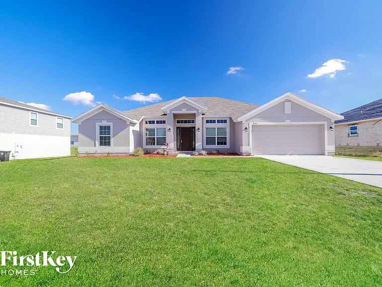 805 Colville Dr — Photo 1